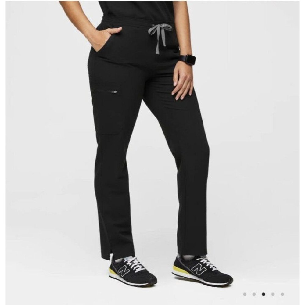 Figs Yola Scrubs Technical Collection Logo Black Scrubs Pants Women's Sz Large